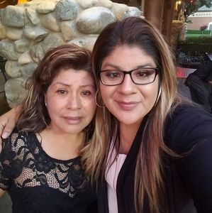 Meet your Posher, Yesenia